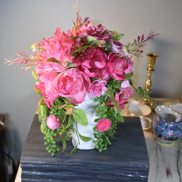 Bright cheerful and fun! Girl blowing kisses planter/vase w/Sola wood flowers - Picture 3 of 9